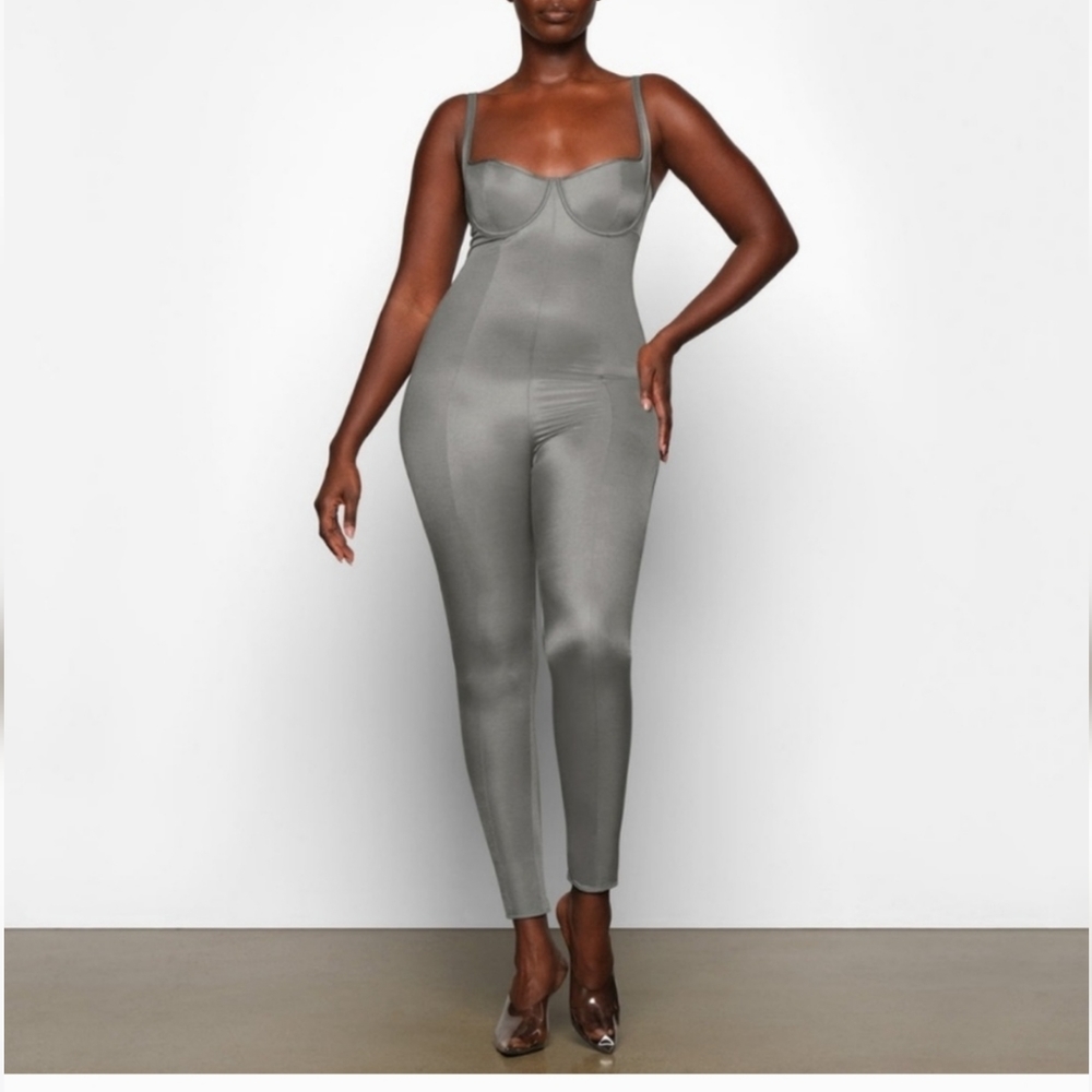 SKIMS Thunder Catsuit - 4X